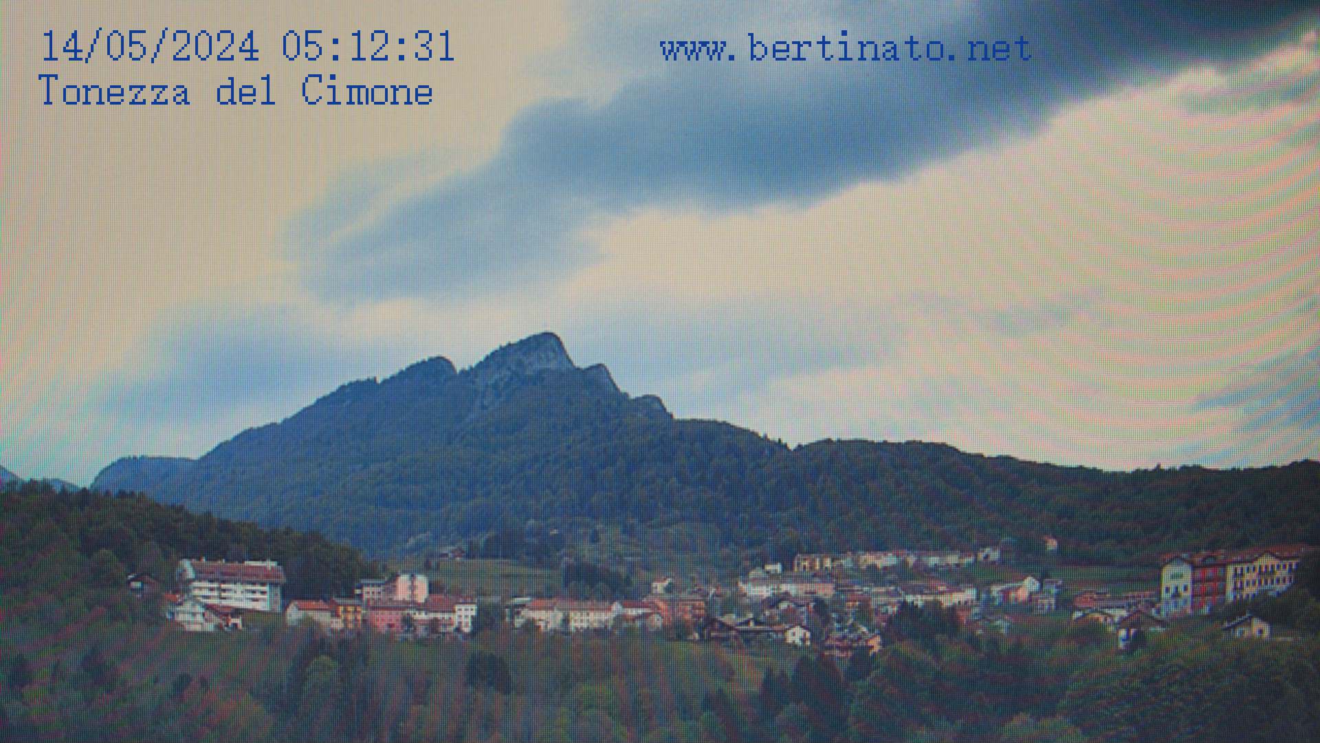 immagine della webcam nei dintorni di Panarotta: webcam Tonezza del Cimone