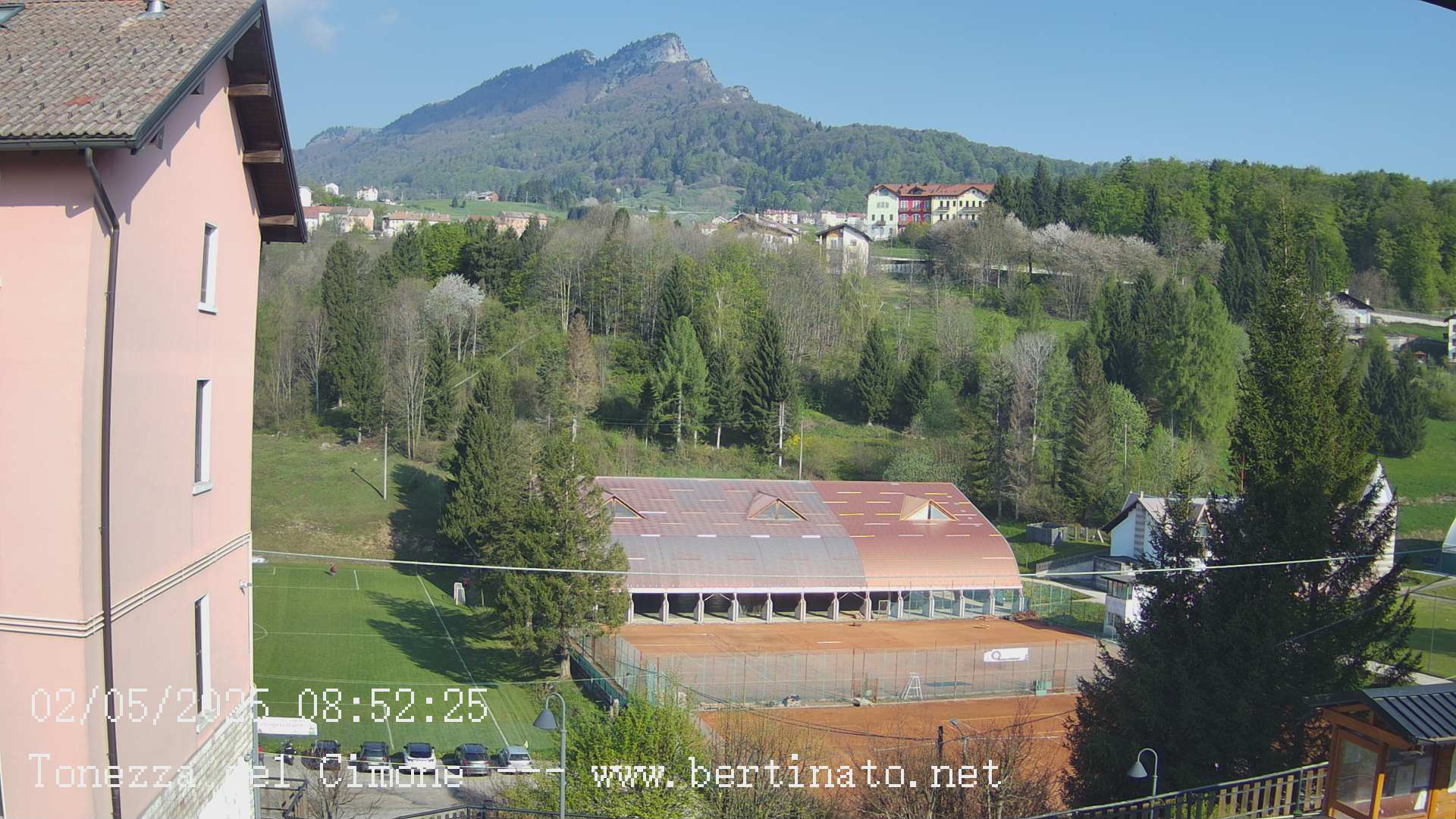 immagine della webcam nei dintorni di Valli del Pasubio: webcam Tonezza del Cimone