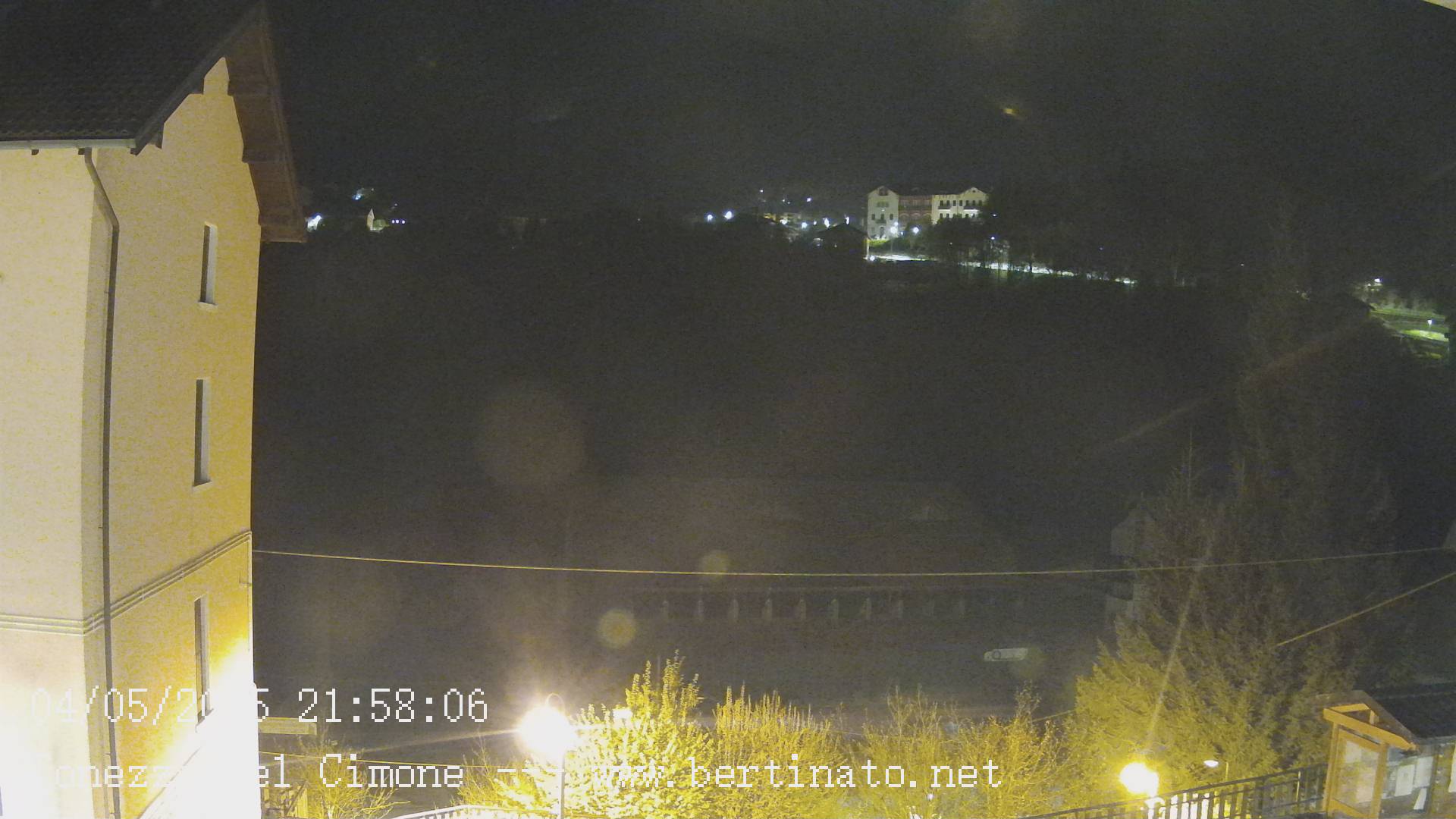 immagine della webcam nei dintorni di Tresche' Conca: webcam Tonezza del Cimone