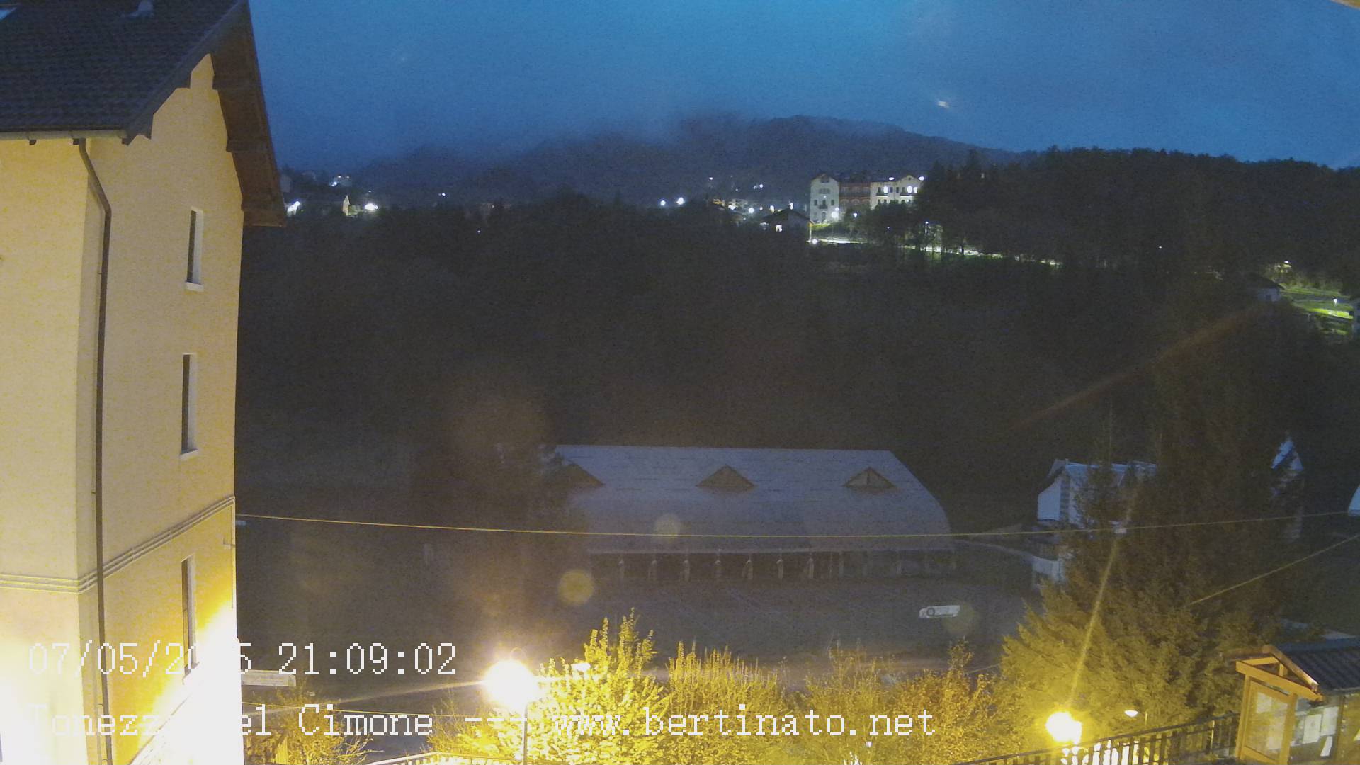immagine della webcam nei dintorni di Lavarone: webcam Tonezza del Cimone