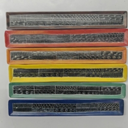 Portaincensi Afrika Rettangolari di Pietra con Motivi Geometrici Incisi a Mano Vari Colori