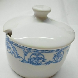 Zuccheriera Classica Rotonda con Foro Porta Cucchiaino Vintage in Porcellana Bianca con Coperchio e Motivi Blu