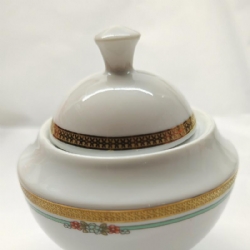 Set Colazione Vintage  2 Tazze con Piattino Zuccheriera Vassoio Classica in Porcellana Bianca Bordo in Oro Motivi Floreali 