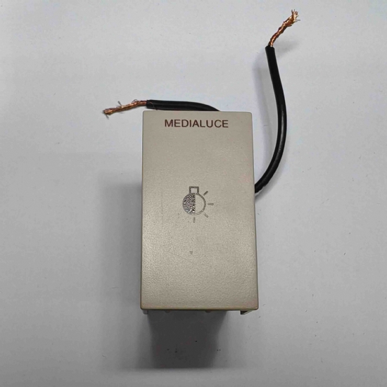 Ave Sistema45 45723 medialuce elemento per preavviso di spegnimento grigio chiaro - 1