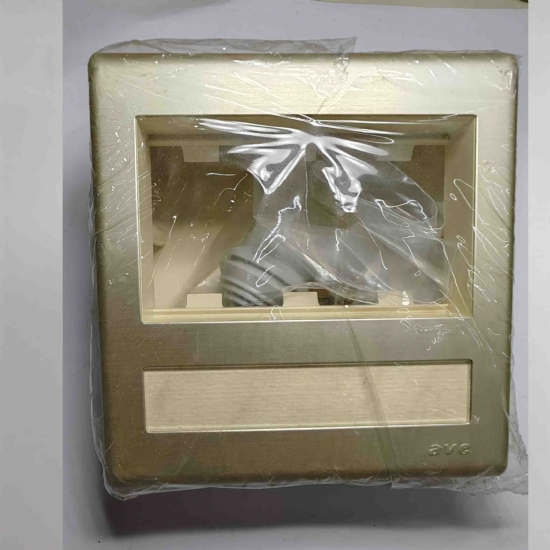 Ave Sistema45 45TL3  contenitore da tavolo completo di armatura e placca in alluminio anodizzato 3 moduli oro beige  chiaro - 1