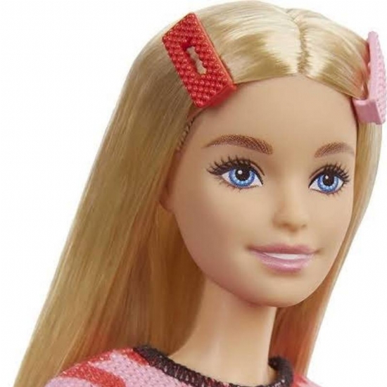 Barbie Fashionistas Bionda con Tshirt Rosa e Gonna Rosa FBR37 GRB59  - 2