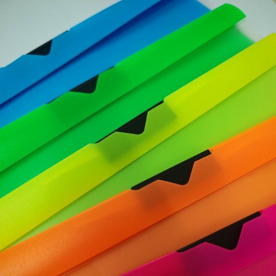 Cartellina Orna Office Tesine con Clip Laterare in Plastica Dorso 5mm Colori Fluo Assortiti - 2
