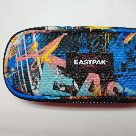 Eastpak Astuccio Ovale Oval Single 2K2 Bold City Color Colore Sfondo Citt Murales  Giallo Blu Rosa Nero Azzurro Bianco Grigio - 1