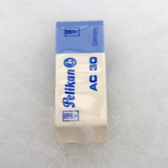 Gomma Pelikan  AC30  bianca e blu - 1