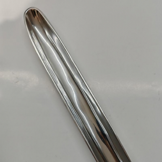 Portaincensi  o Candele Ovale in Alluminio Lucido da 37 cm  - 1