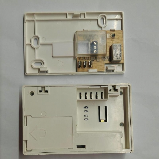 Riello 9000 SPAR DGB 4335208 Cronotermostato Ambiente Elettronico a Programmazione Giornaliera Alimentazione a Batterie - 2