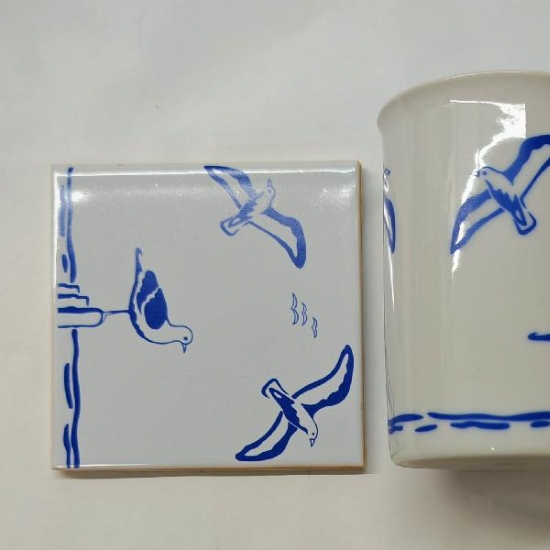Set Tazza  Mug con Piattino in Porcellana Bianca Vintage Decorazione Gabbiani Blu - 2