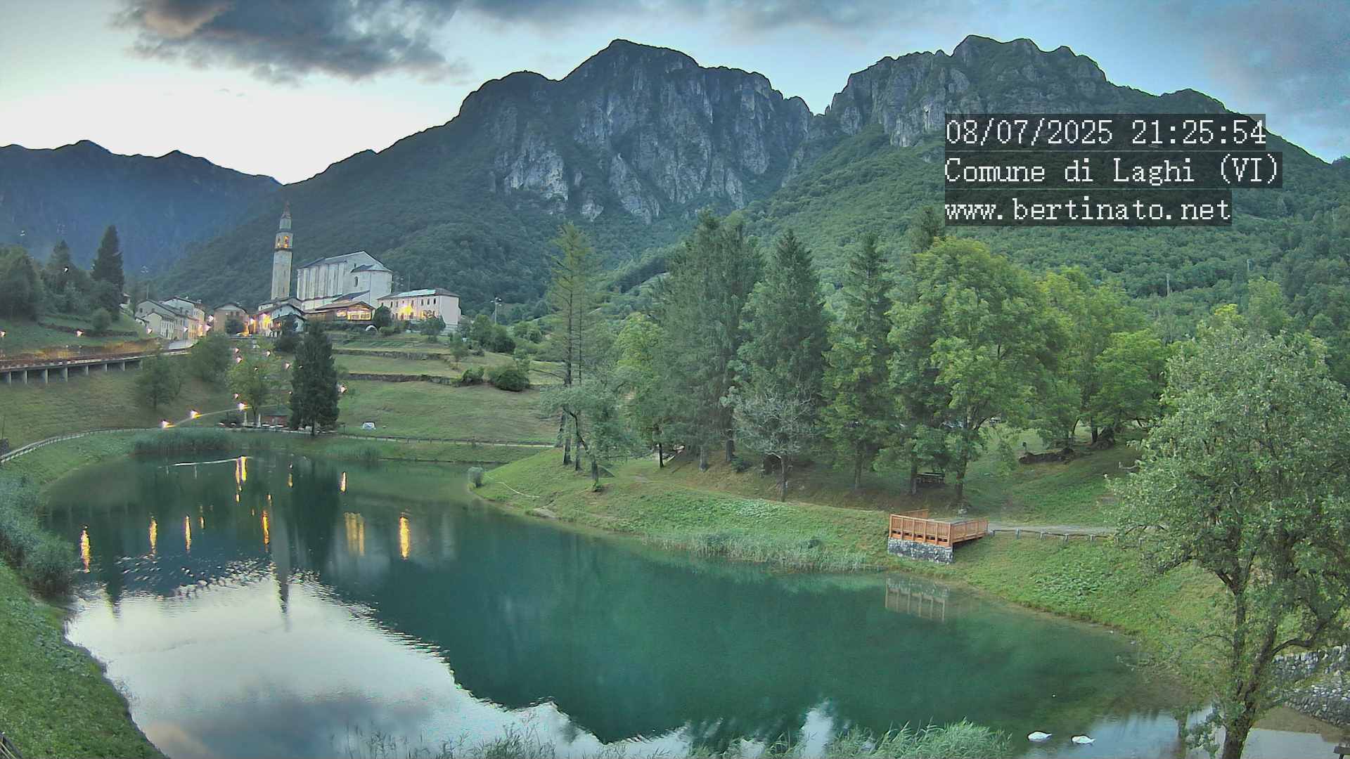 immagine della webcam nei dintorni di Valli del Pasubio: webcam Laghi