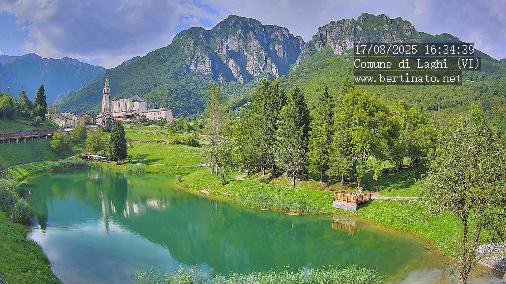 immagine della webcam nei dintorni di Centa San Nicolò: webcam Laghi