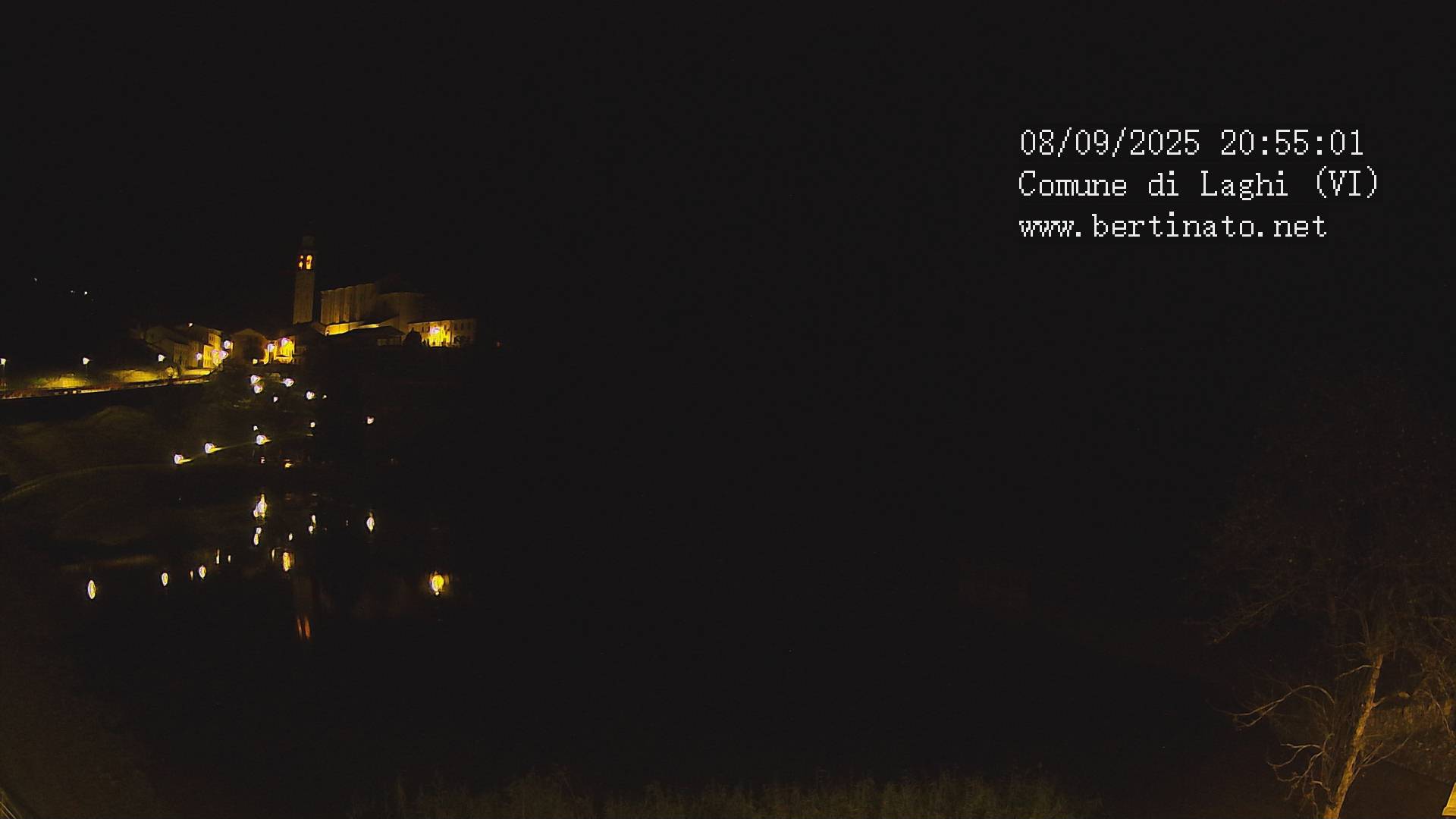 immagine della webcam nei dintorni di Luserna: webcam Laghi