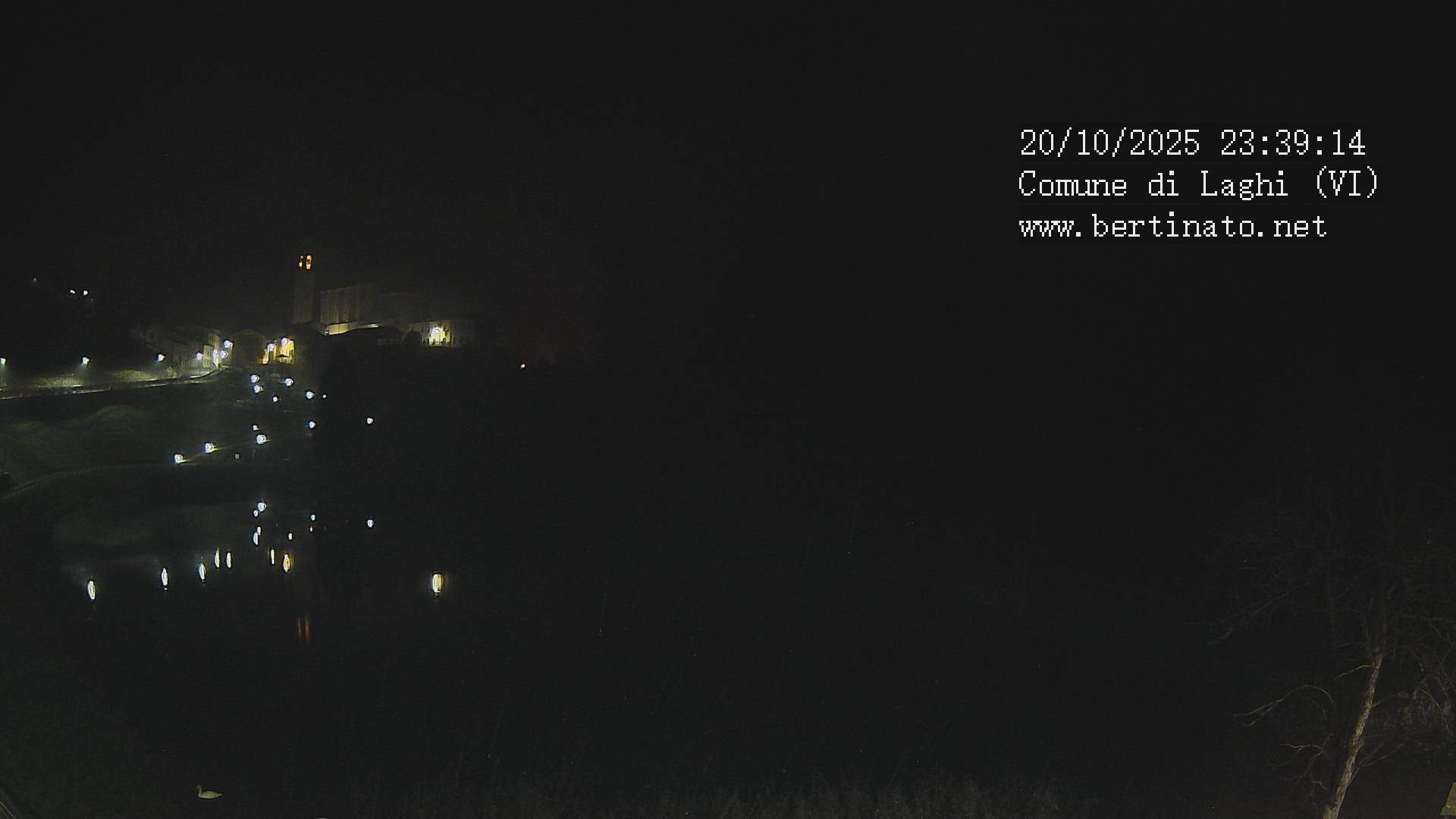 immagine della webcam nei dintorni di Velo d'Astico: webcam Laghi