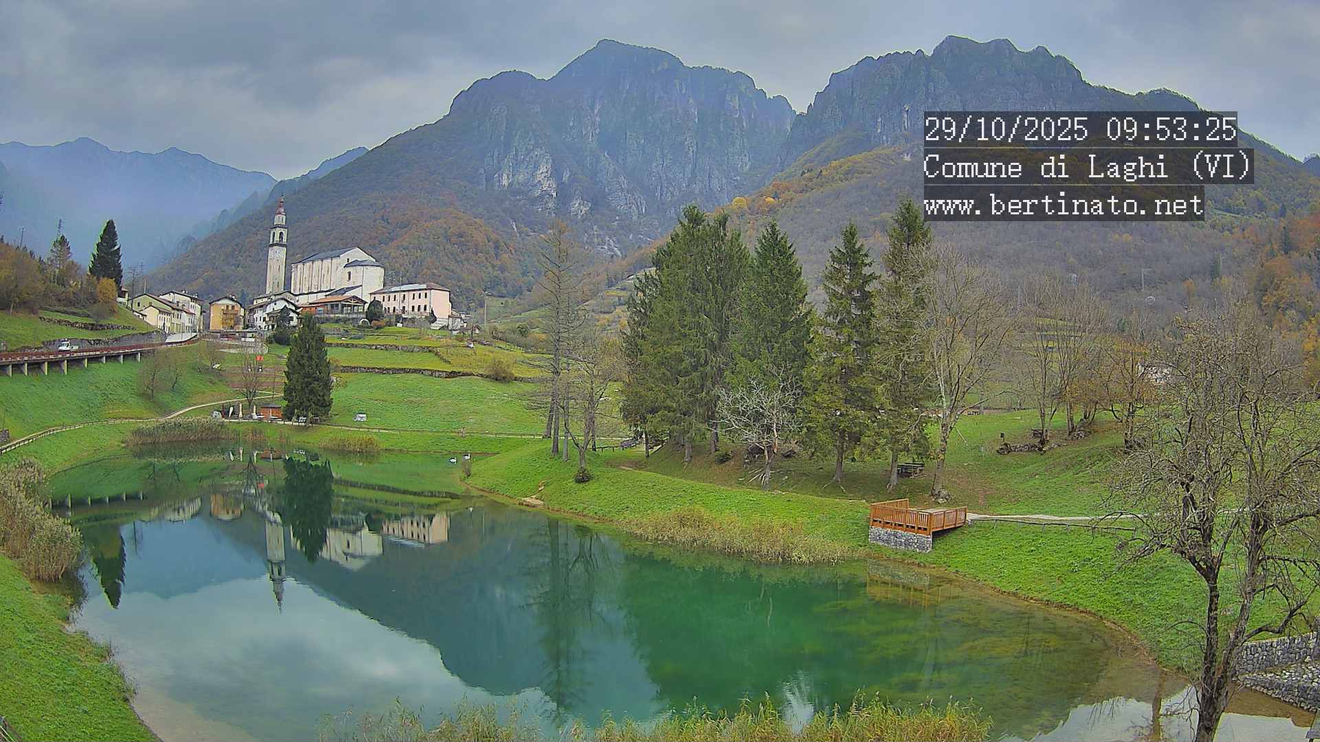 immagine della webcam nei dintorni di Calceranica al Lago: webcam Laghi