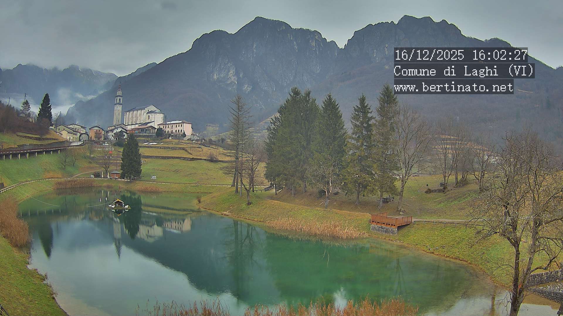 immagine della webcam nei dintorni di Valli del Pasubio: webcam Laghi