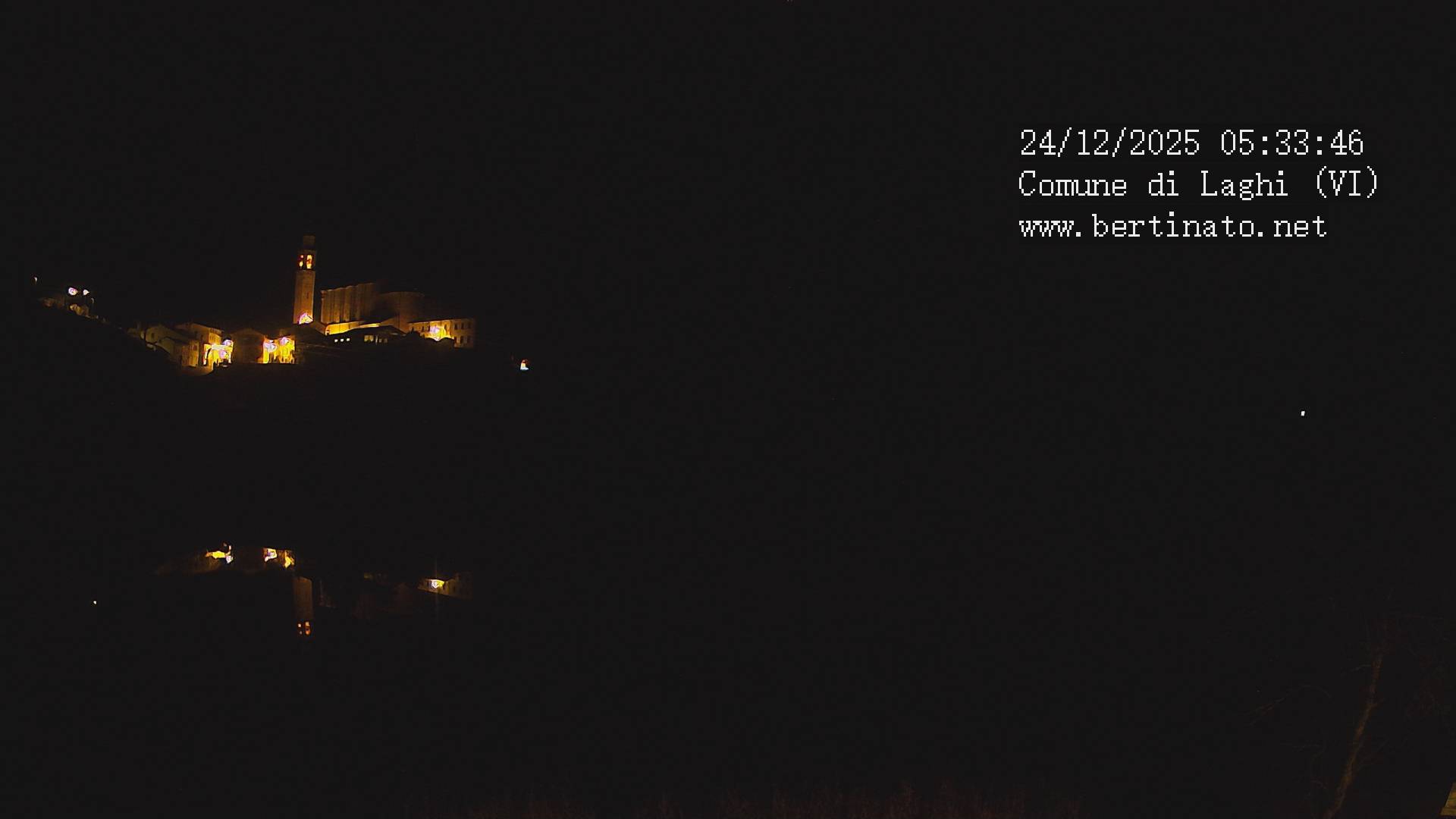 immagine della webcam nei dintorni di Rifugio Campogrosso: webcam Laghi