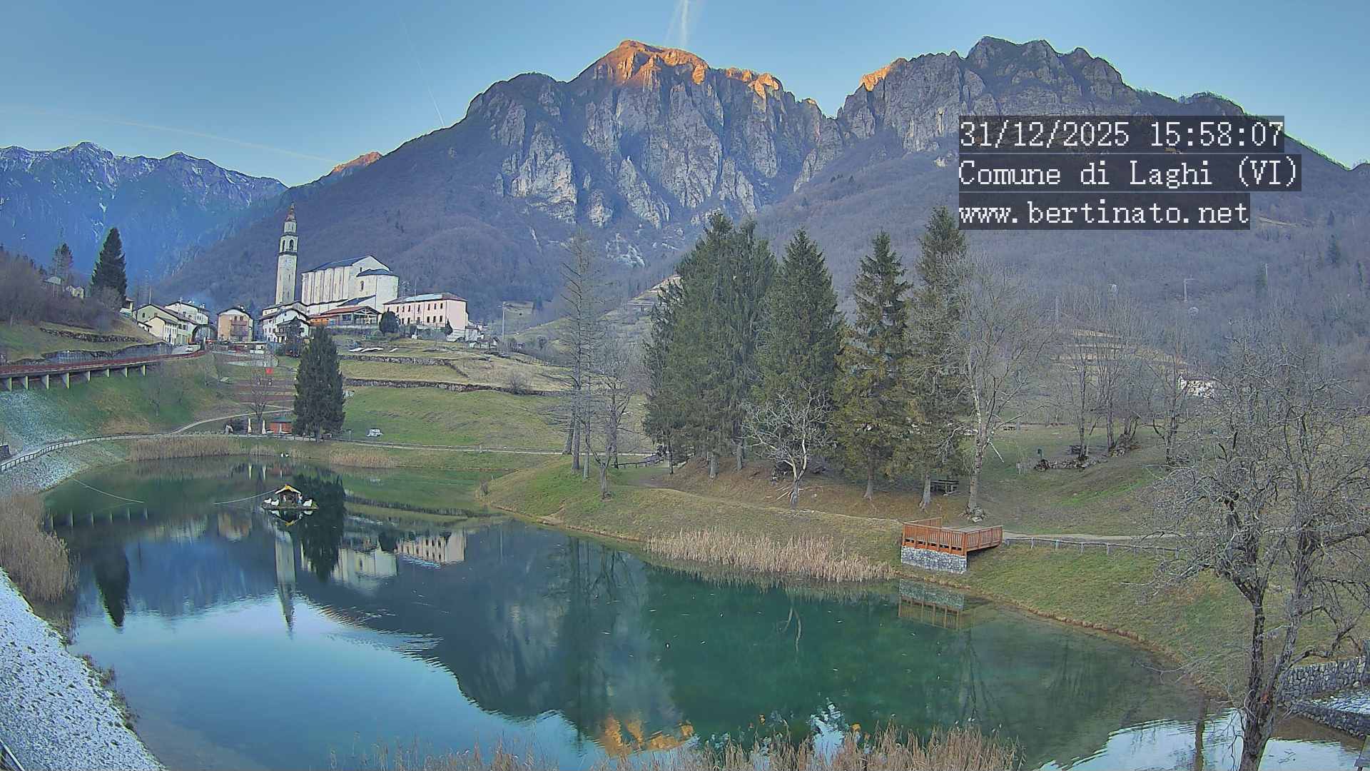 immagine della webcam nei dintorni di Centa San Nicolò: webcam Laghi
