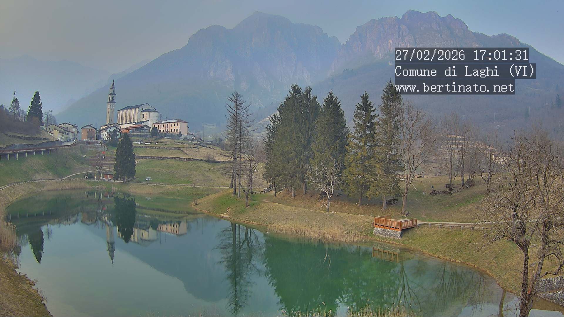 immagine della webcam nei dintorni di Passo Coe: webcam Laghi
