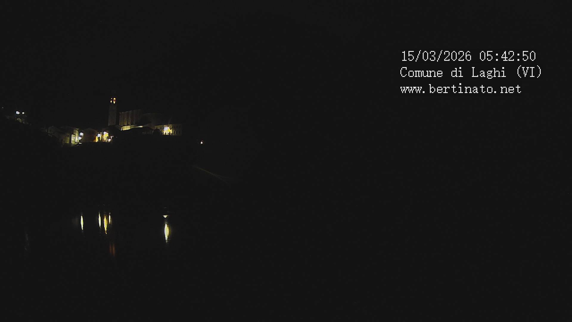 immagine della webcam nei dintorni di Calceranica al Lago: webcam Laghi