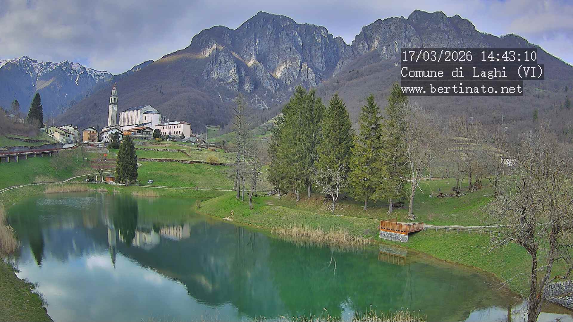 immagine della webcam nei dintorni di Posina: webcam Laghi