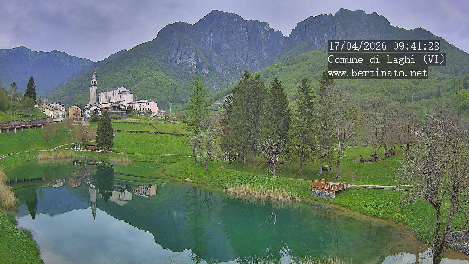 immagine della webcam nei dintorni di Altopiano di Asiago: webcam Laghi