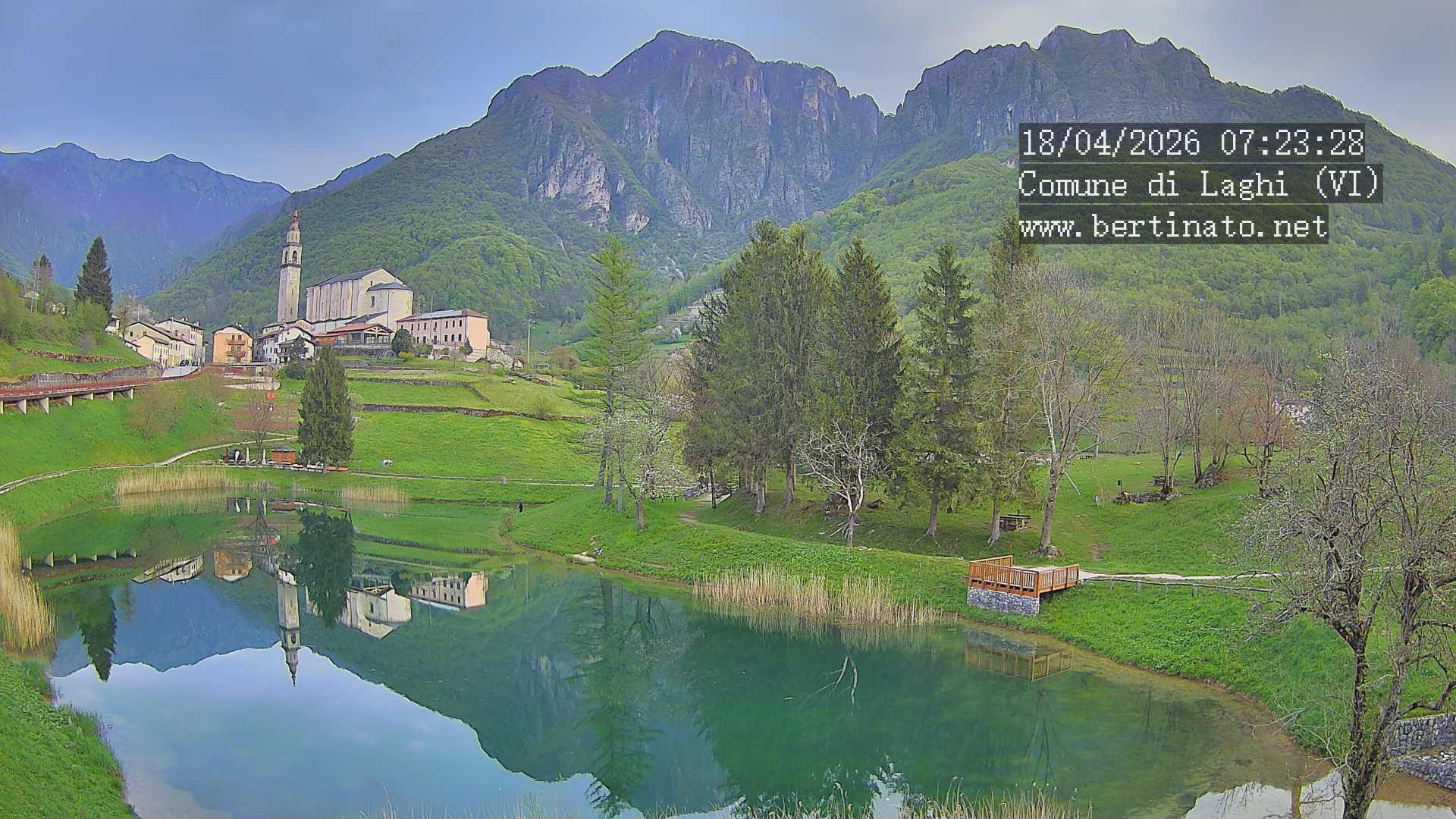immagine della webcam nei dintorni di Altopiano di Asiago: webcam Laghi
