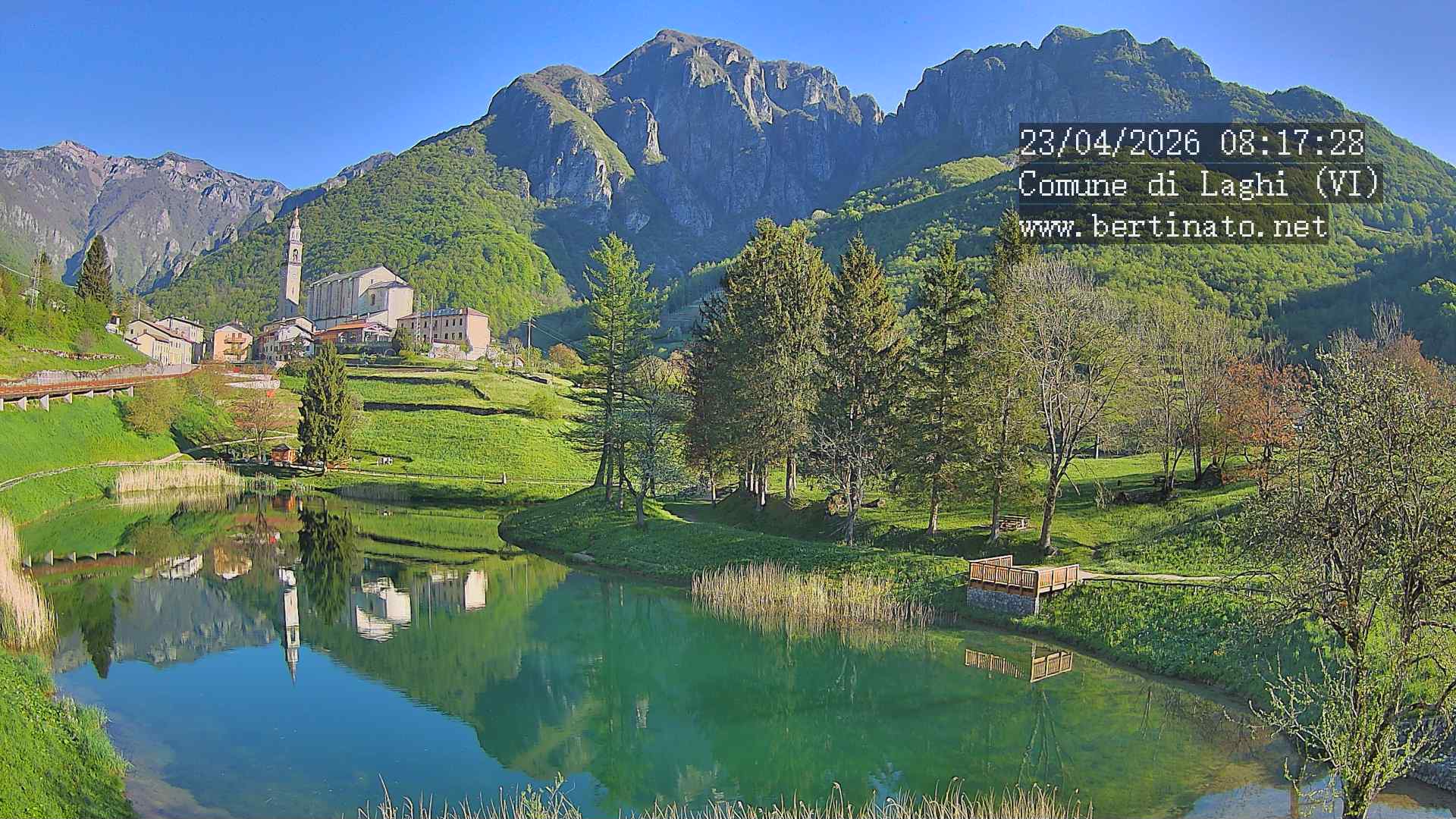 immagine della webcam nei dintorni di Velo d'Astico: webcam Laghi