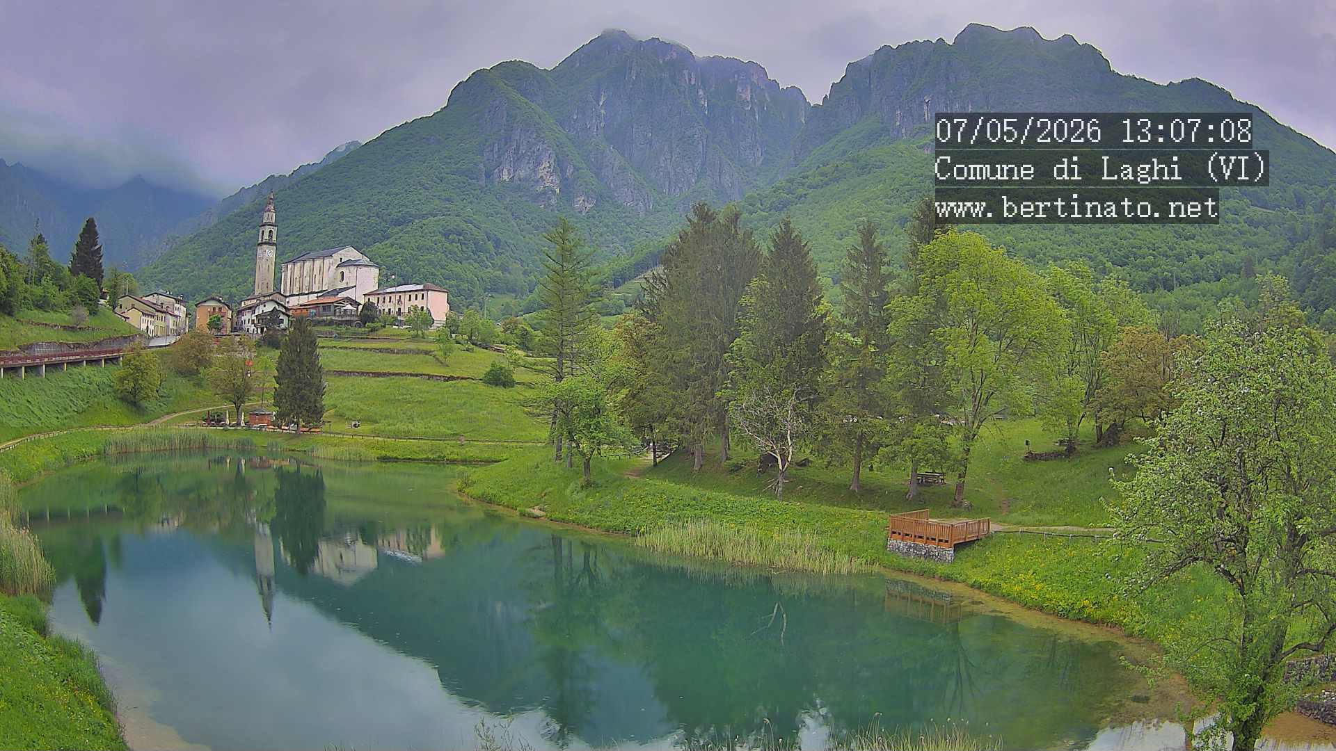 immagine della webcam nei dintorni di Posina: webcam Laghi