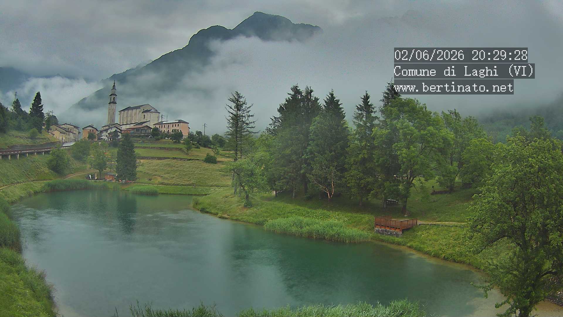 immagine della webcam nei dintorni di Tonezza del Cimone: webcam Laghi
