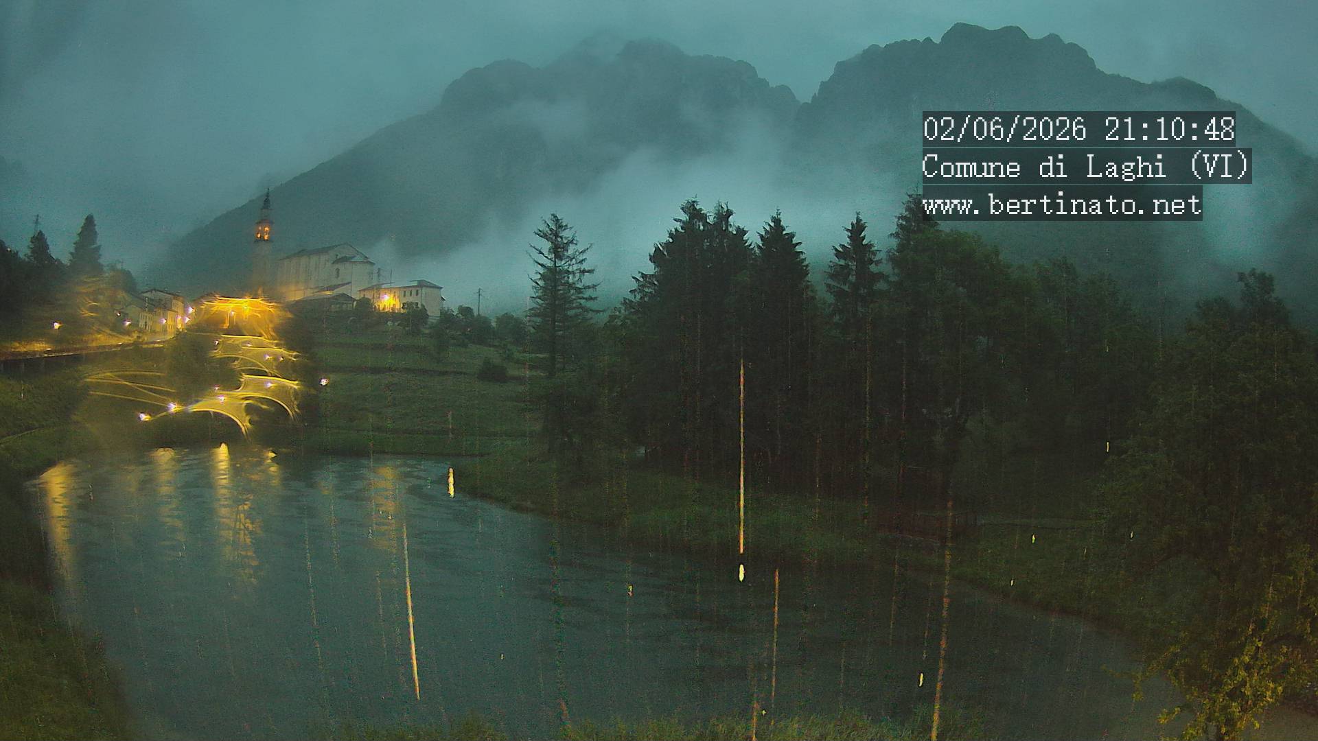 immagine della webcam nei dintorni di Passo Coe: webcam Laghi