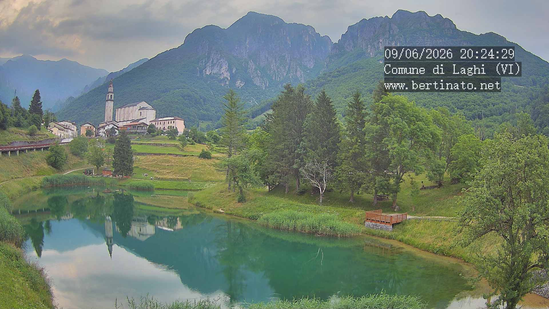 immagine della webcam nei dintorni di Centa San Nicolò: webcam Laghi