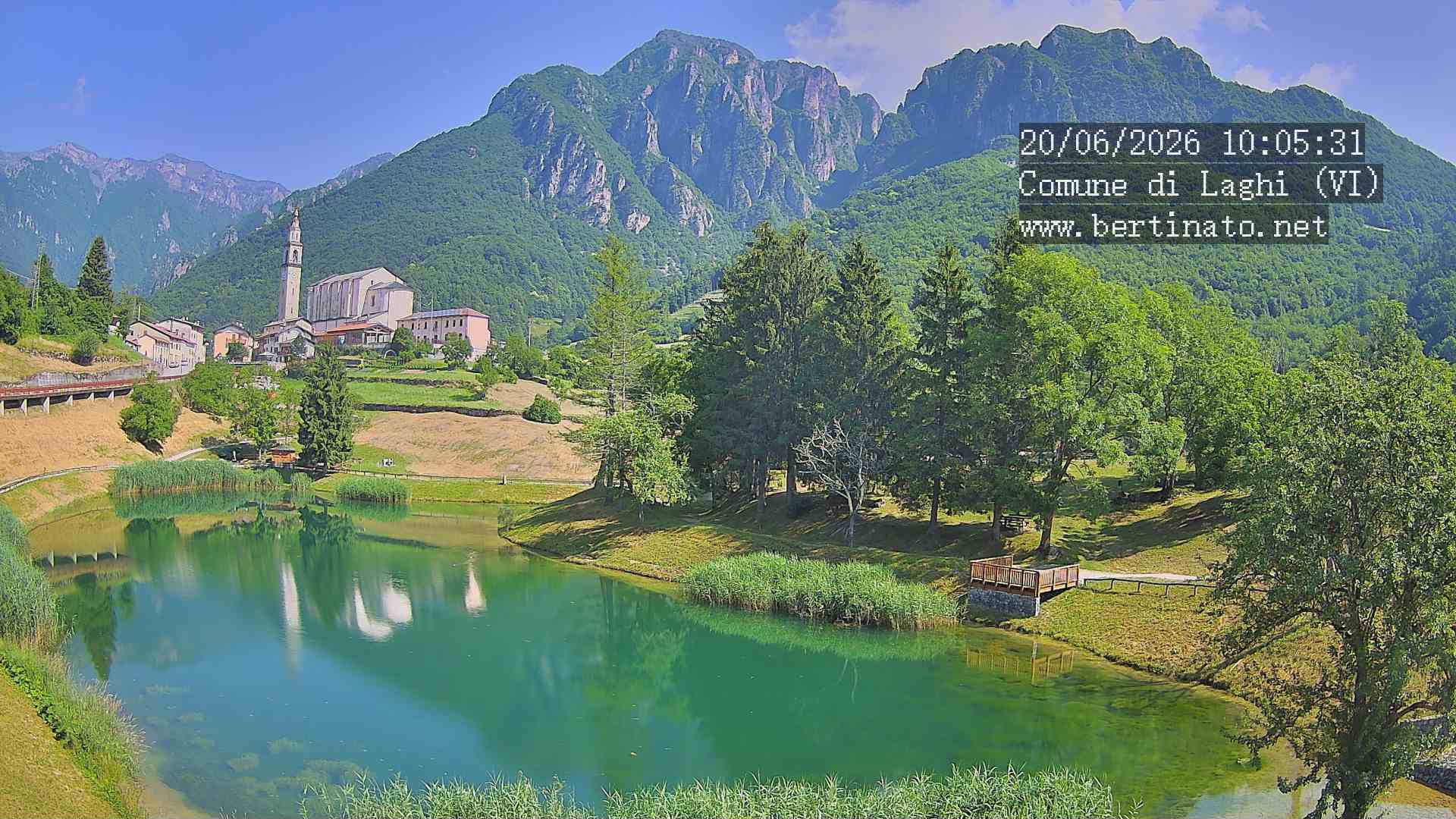 immagine della webcam nei dintorni di Terragnolo: webcam Laghi