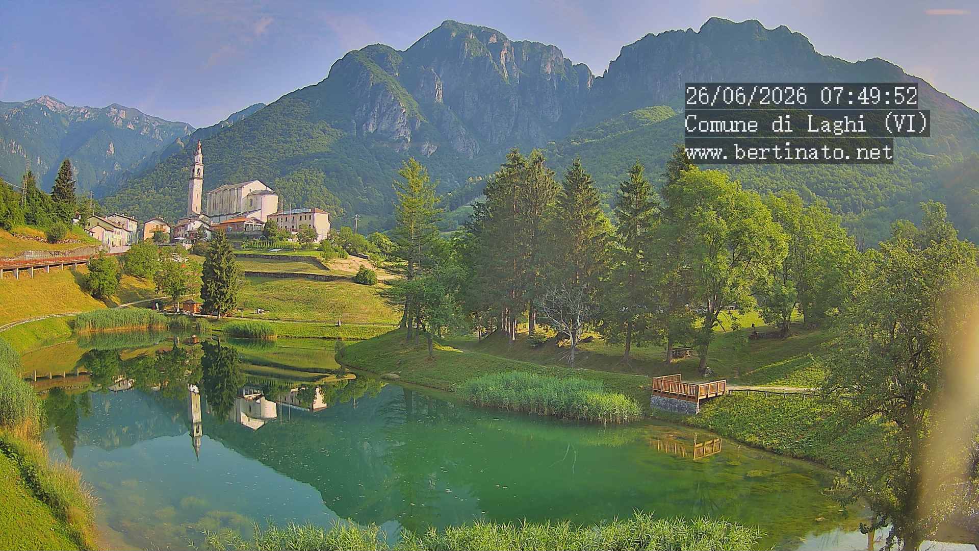 immagine della webcam nei dintorni di Altopiano di Asiago: webcam Laghi