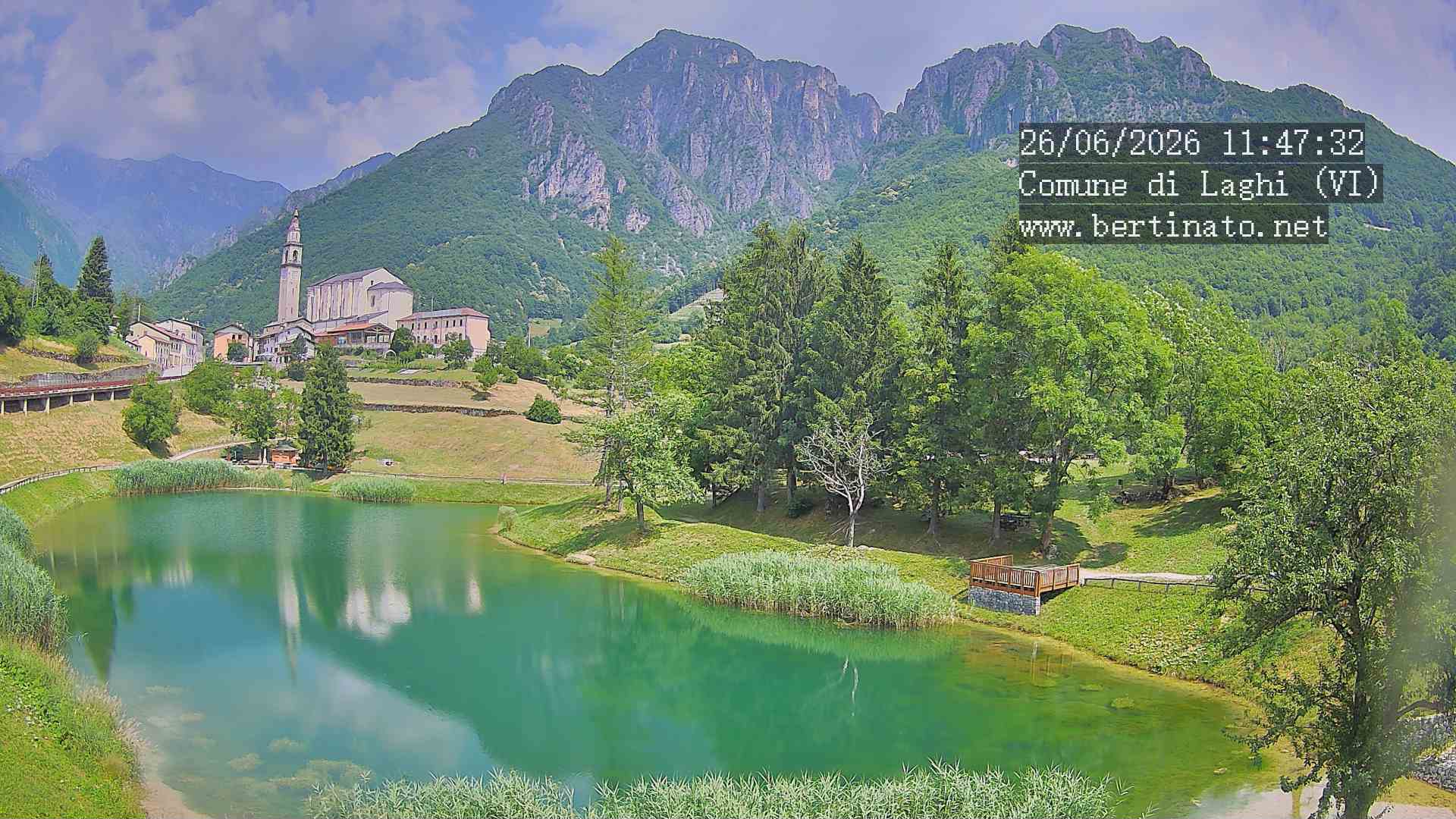 immagine della webcam nei dintorni di Lavarone: webcam Laghi