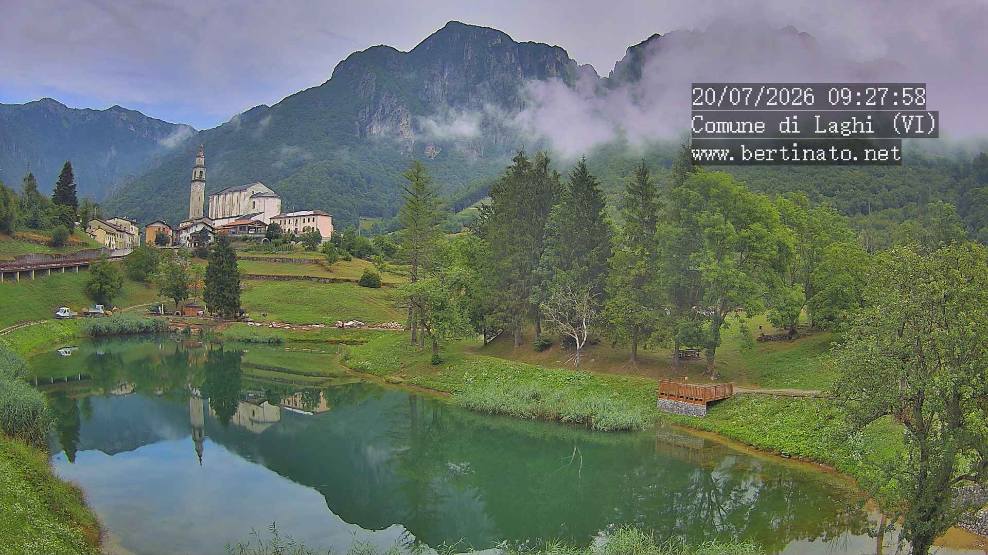 immagine della webcam nei dintorni di Serrada: webcam Laghi