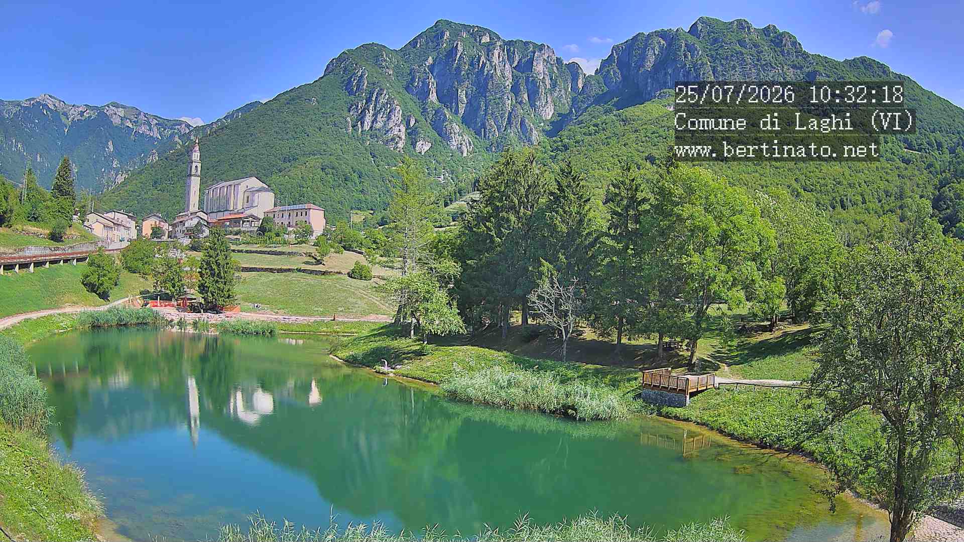 immagine della webcam nei dintorni di Centa San Nicolò: webcam Laghi