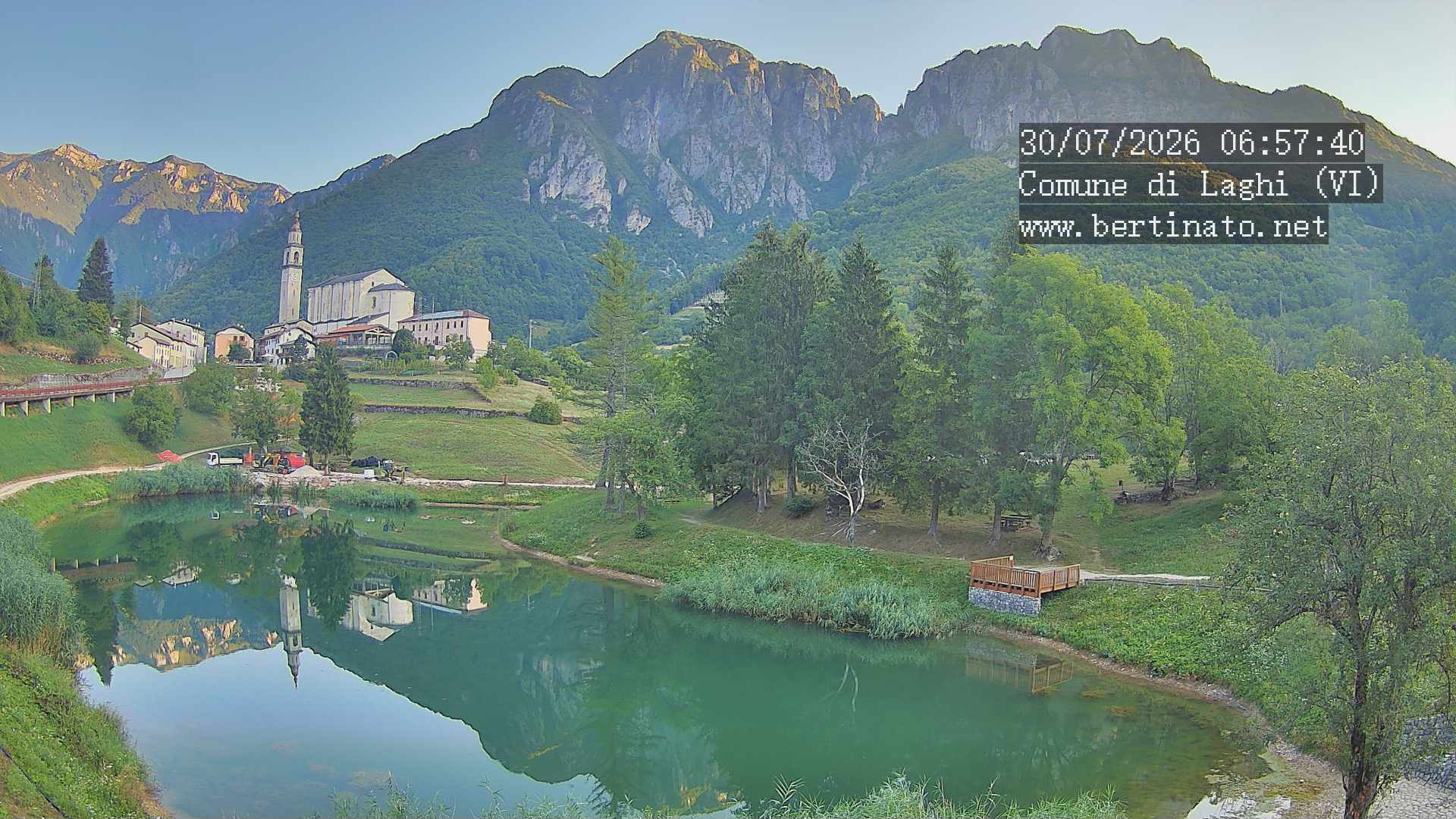 immagine della webcam nei dintorni di Velo d'Astico: webcam Laghi